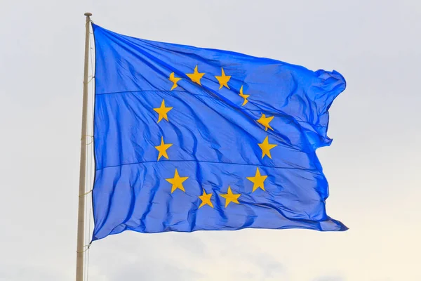 Flagge Der Europäischen Union Mit Fahnenmast Wind — Stockfoto