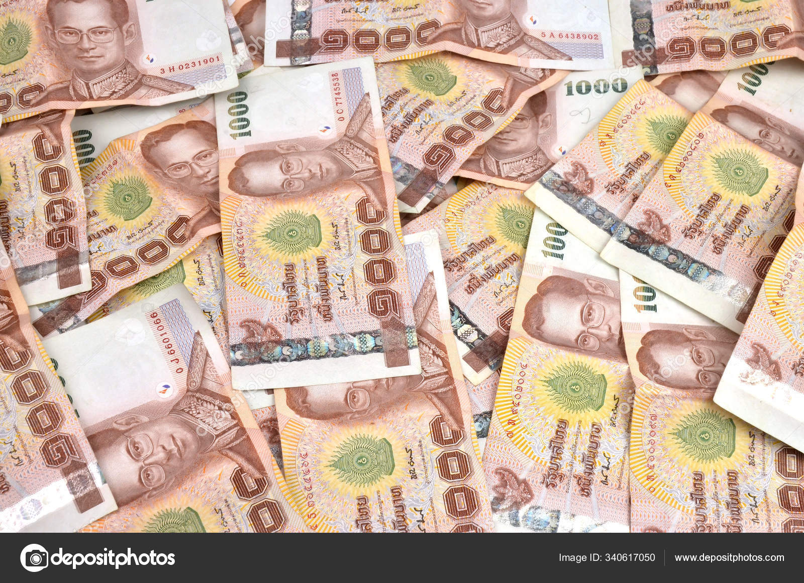 1000 계산기 닫습니다 — 스톡 사진 © PantherMediaSeller #340617050