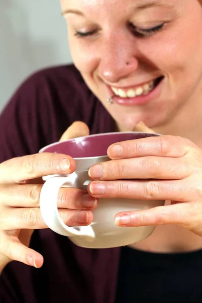 Girl Drinking Cup — Stock Photo, Image