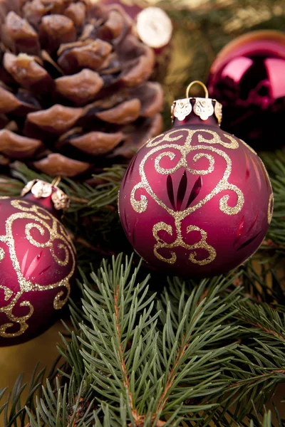 Festive Christmas Tree Ornaments Red Christmas Balls Green Background Copy — 스톡 사진