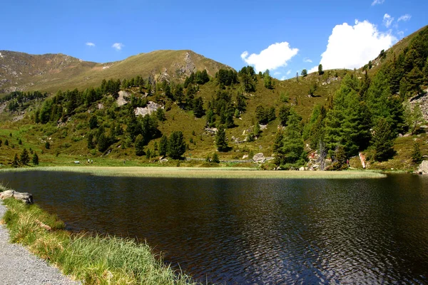 卡林西亚阿尔卑斯山的风景 — 图库照片
