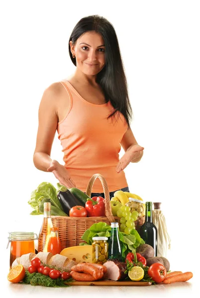Junge Frau Mit Einer Vielzahl Von Lebensmitteln Wie Gemüse Obst — Stockfoto