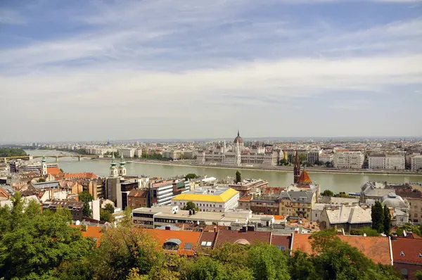 Kilátás Halászbástyáról Kártevők Oldalán Parlament Margaret Bridge — Stock Fotó