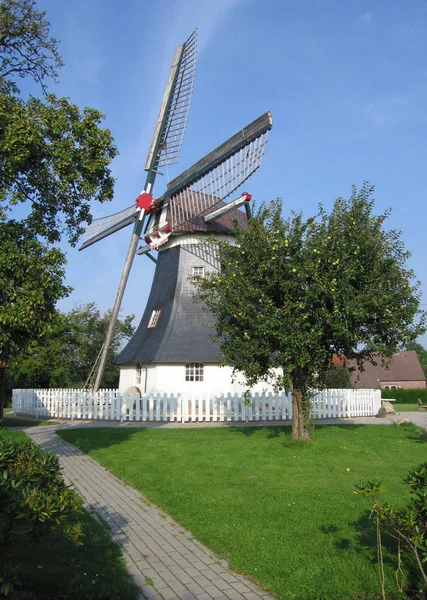 Vue Panoramique Paysage Avec Bâtiment Moulin Vent — Photo