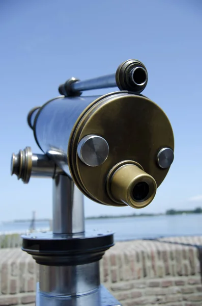 Τηλεσκόπιο Στη Θάλασσα — Φωτογραφία Αρχείου
