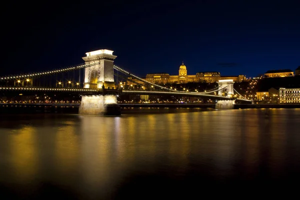 Budapest Notte Danubio Fiume Ungheria — Foto Stock