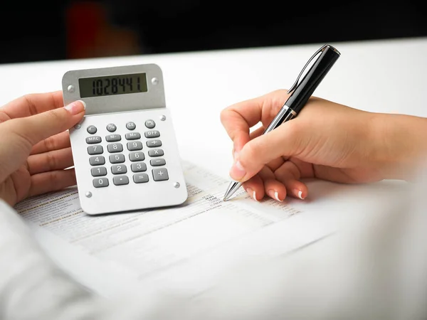 Market Analyze Pen Calculator Papers — Stock Photo, Image