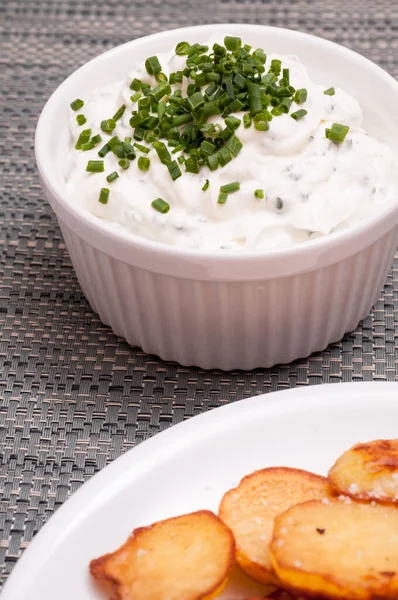 Cuarzo Crema Con Patas Como Acompañamiento Patatas Fritas —  Fotos de Stock