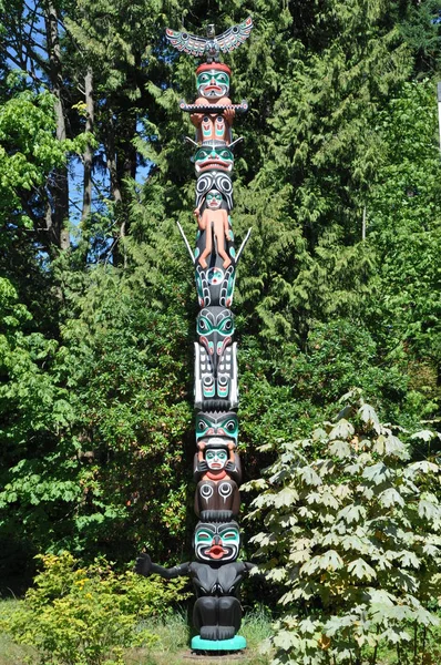 Stanley Park Totem Direği Totempole — Stok fotoğraf