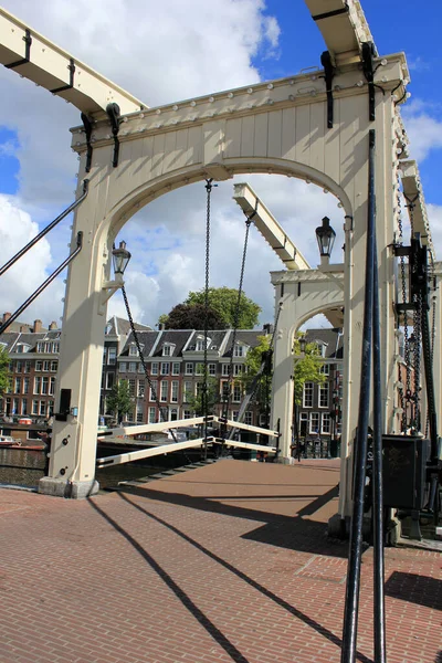 Vyzáblý Most Mostní Štíhlý Amsterdamu Kolem Amstelu — Stock fotografie