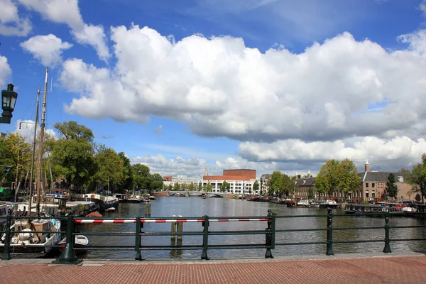 Mager Brug Mager Bro Amsterdam Över Amstel — Stockfoto