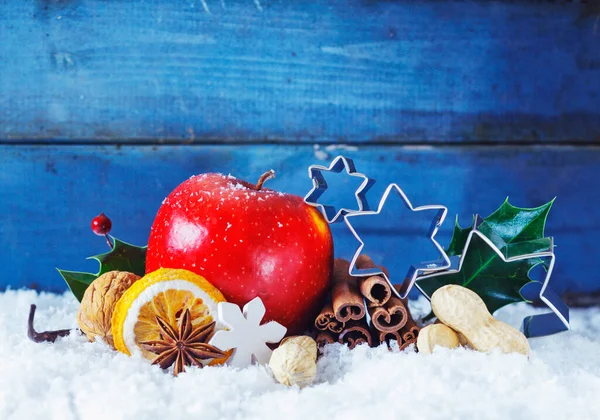 Colourful Christmas Still Life Background Wit Ripe Red Apple Spices — Stock Photo, Image