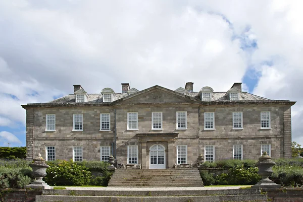 Elegant Frontage Eighteenth Century English Country House — Stock Photo, Image