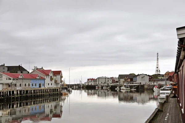 关于自然景观背景的Lofoten — 图库照片