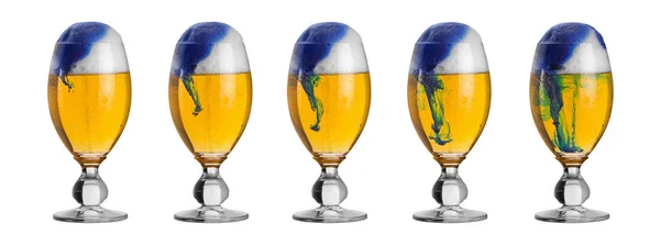 Serie Vasos Cerveza Completa Poco Pintura Azul Parte Superior Espalda — Foto de Stock