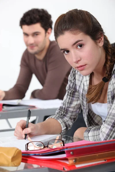 Mujer Joven Universidad — Foto de Stock