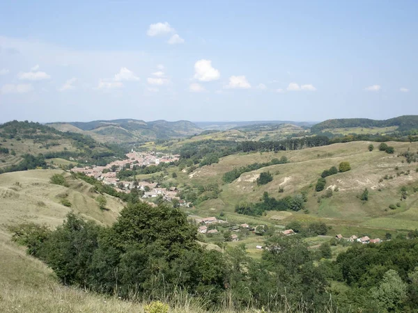 Romanya Nın Karpatlar Kentindeki Piatra Craiului Dağları Etrafındaki Cennet Manzarası — Stok fotoğraf