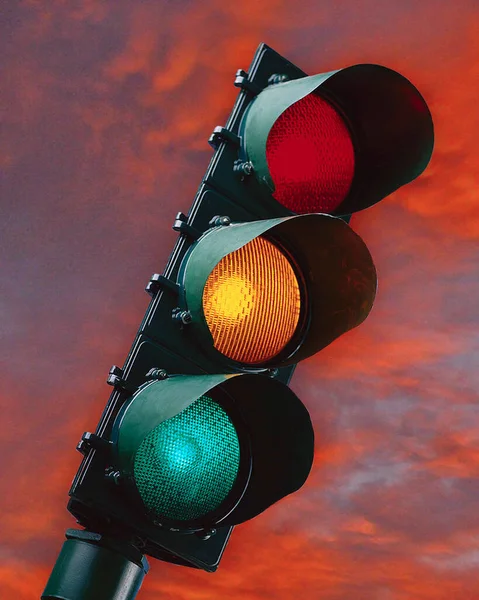 Φώτα Οδικής Κυκλοφορίας Στο Δρόμο — Φωτογραφία Αρχείου