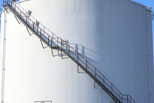 White Tank Tank Farm Blue Sky — Stock Photo, Image