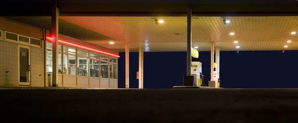 Tankstelle Autobahnnähe Deutschland Späten Abend Beleuchtet — Stockfoto