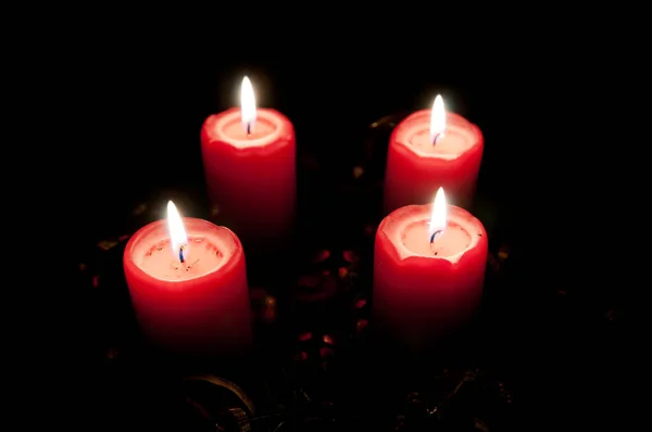 Grinalda Advento Natal Com Velas Acesas — Fotografia de Stock