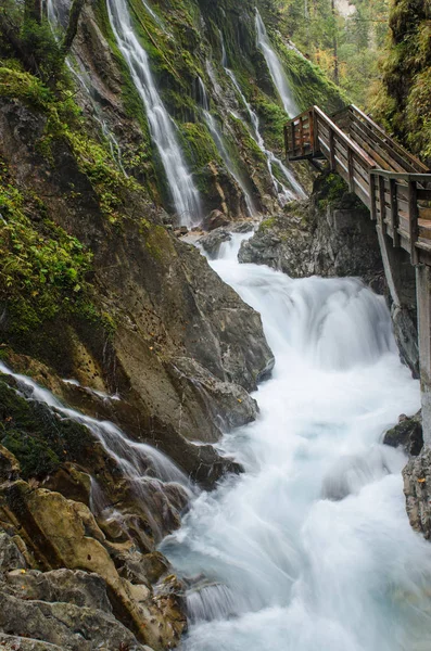 Schlucht Wimbachklamm Mit Wasserfall — Stockfoto