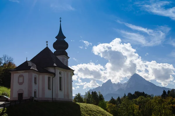 Церква Марія Терезії Гора Вольцман Блакитним Небом — стокове фото
