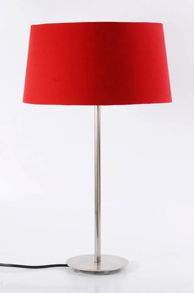 Lampadaire Contemporain Métallique Rouge Isolé Sur Fond Blanc — Photo