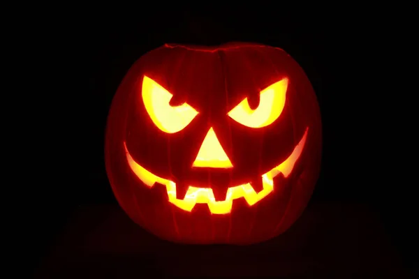 Abóbora Halloween Brilhando Escuro — Fotografia de Stock