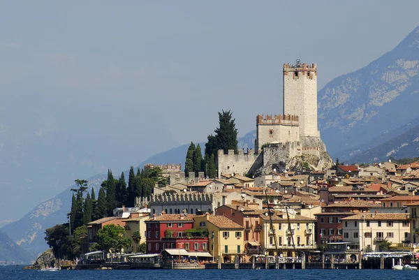 Malcesine Garda Keleti Partján Fekszik Verona Tartományban Olasz Veneto Régióban — Stock Fotó