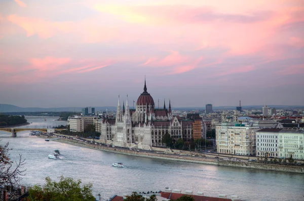 Magyar Parlamenti Házak Budapesten Esti Órákban — Stock Fotó