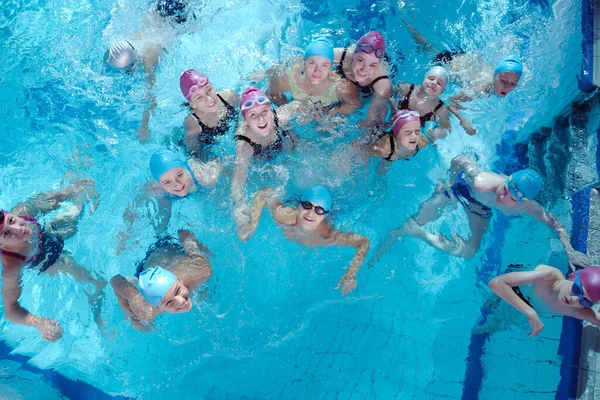 Enfants Heureux Enfants Groupe Piscine Classe Apprendre Nager — Photo