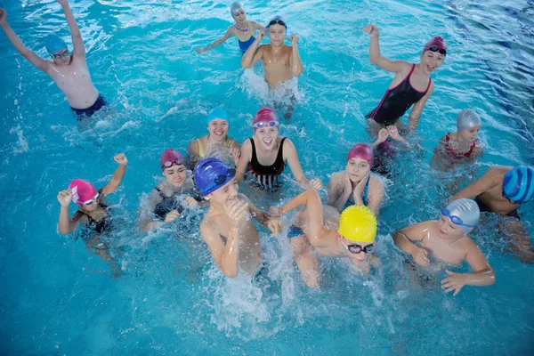 Happy Children Kids Group Swimming Pool Class Learning Swim — Stock Photo, Image