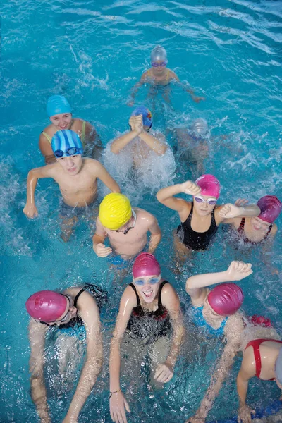 Crianças Felizes Grupo Crianças Aula Piscina Aprender Nadar — Fotografia de Stock