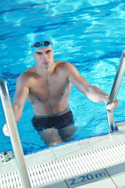 Feliz Nadador Muscular Con Gafas Gorra Piscina Representan Salud Concepto —  Fotos de Stock