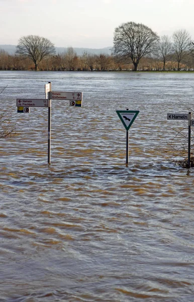 Weserhochwasser Hessisch Oldendorf — Stock Photo, Image