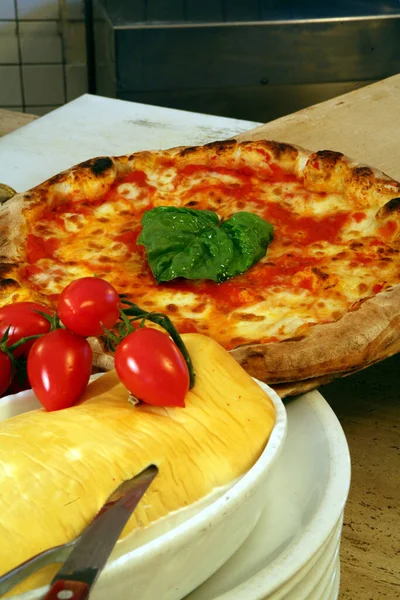 Tasty Italian Pizza Fast Food — Stock Photo, Image