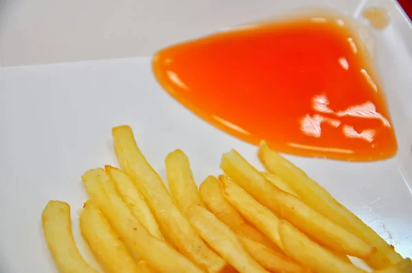 Batatas Fritas Com Ketchup — Fotografia de Stock