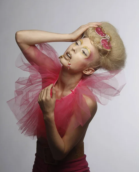 Портрет Красивої Дівчини Рожевою Перукою — стокове фото