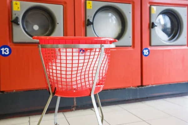 Washing Machines Row Basket Foreground Public Laundromat — Stock Photo, Image