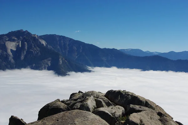 Roches Sierra Nevada Dessus Des Nuages Parc National Séquoia Californie — Photo