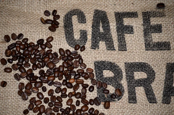 Geröstete Braune Kaffeebohnen — Stockfoto