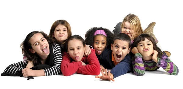 Gruppe Von Kindern Macht Gesichter Isoliert Weiß — Stockfoto