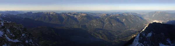 パノラマVd Zugspitze北とEibsee — ストック写真