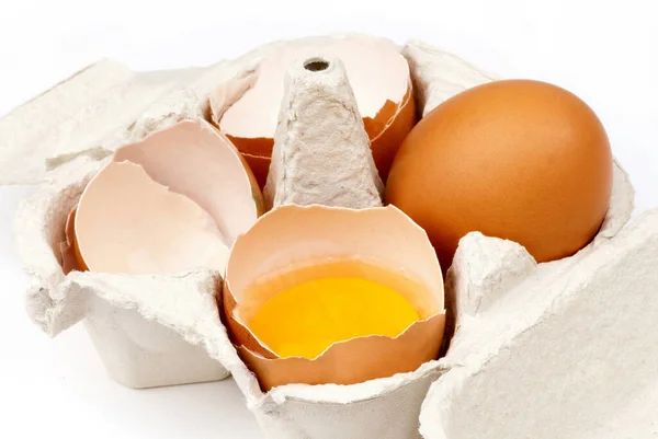 Papierbox Von Eierschellen Und Einem Broken Eierer Mit Yolk Eierer — Stockfoto