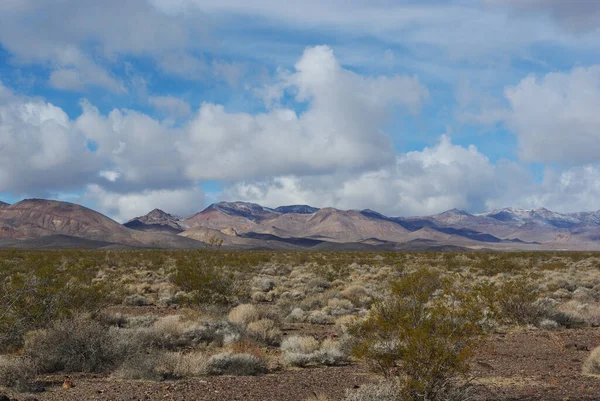 Nevada Nevada Cerca Del Cañón Las Tituas Con Montañas Alrededor — Foto de Stock
