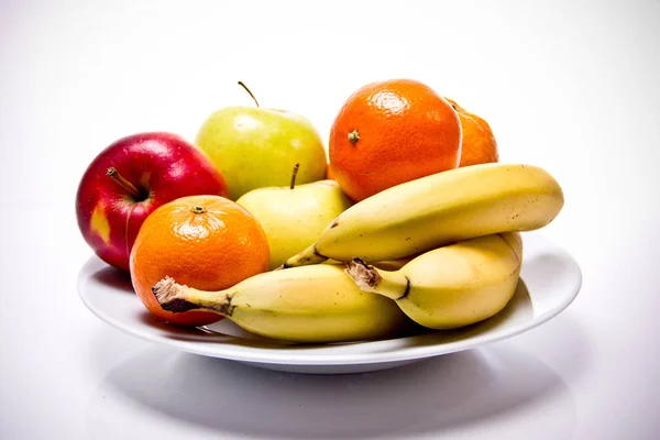 Een Bos Van Verschillende Vruchten Wordt Getoond Voorkant Van Witte — Stockfoto