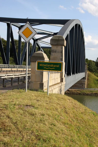 Brücke Über Den Mittellandkanal Bei Sachsenhagen — Stockfoto