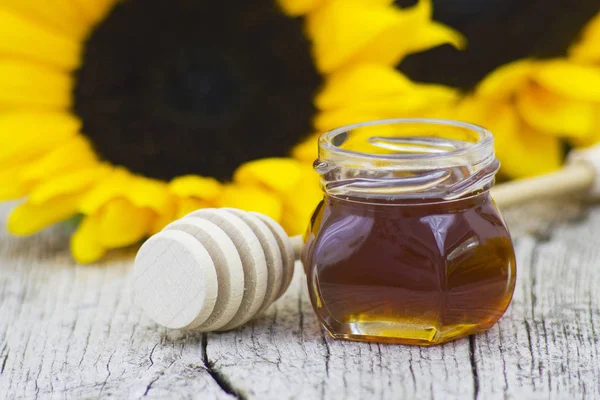 Miel Girasol Sobre Fondo Madera Viejo —  Fotos de Stock