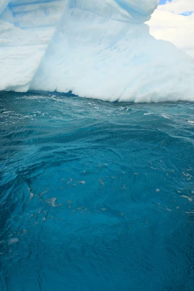 氷河湖白氷山気候変動 — ストック写真